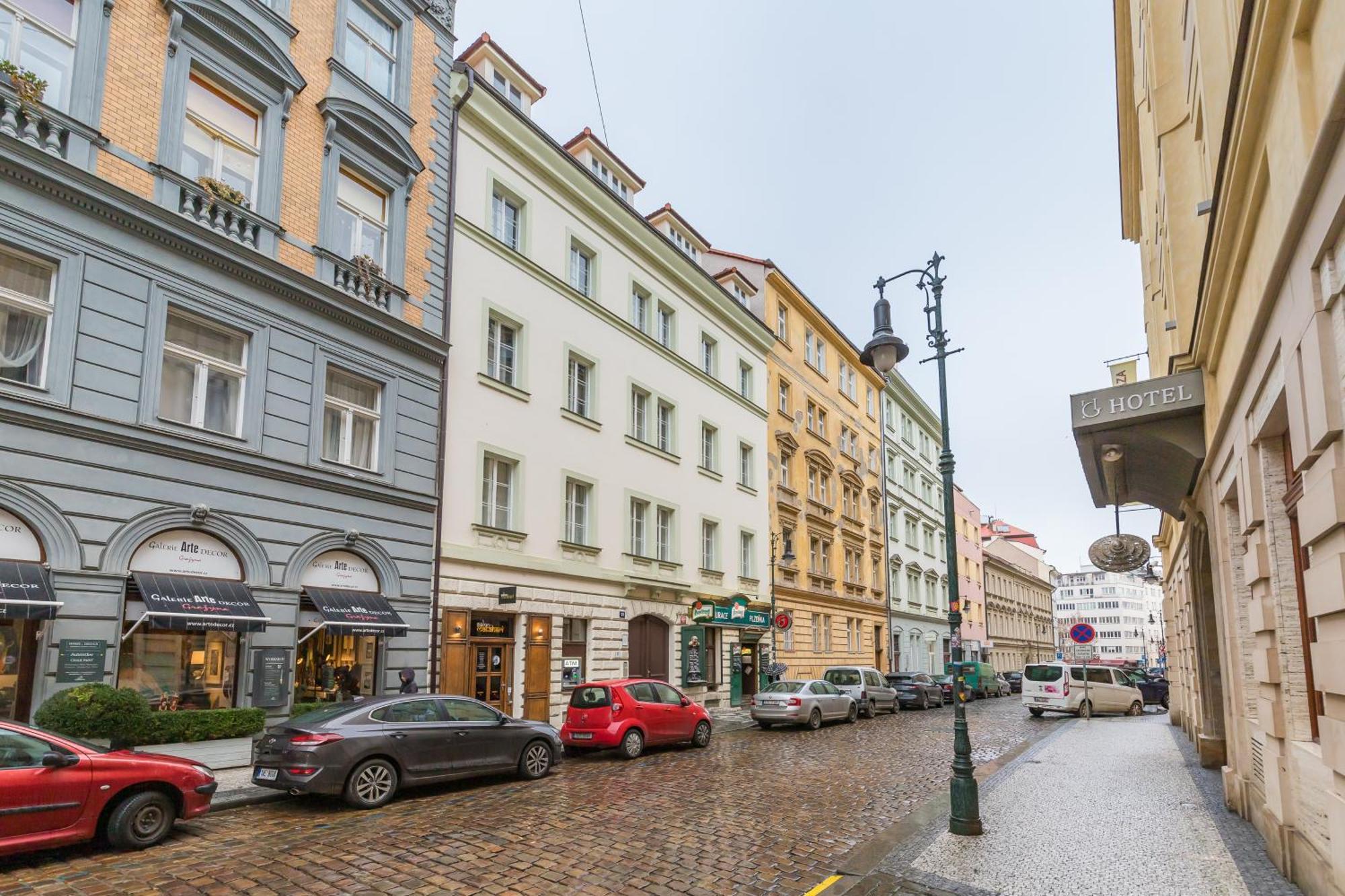 Selin Praga